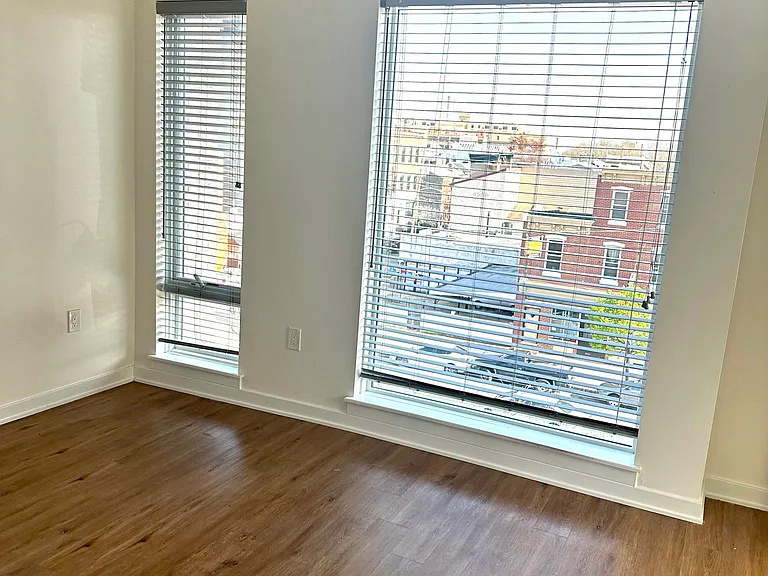 331 E Girard Ave #2 — Photo 17