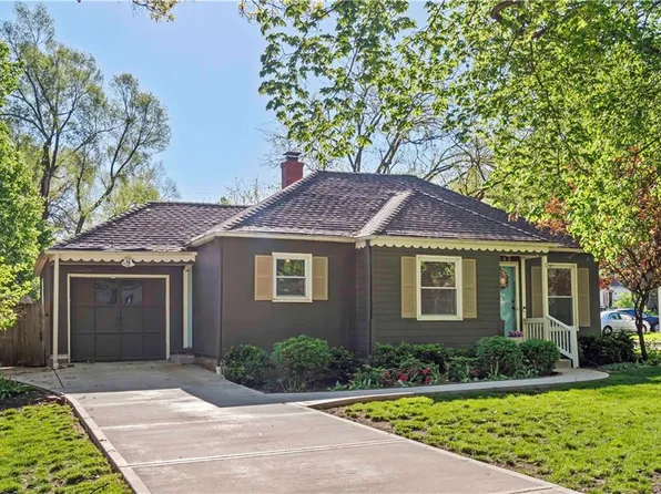 5943 Fontana St, Fairway, KS 66205