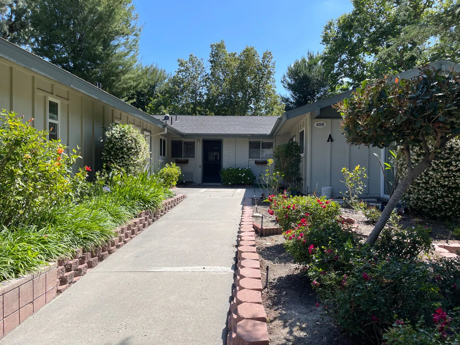 2 bed, 953 sqft, $2,800 — Photo 1