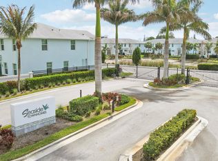303 SE Halifax Ln, Stuart, FL 34994