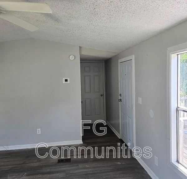 106 Mike Rd — Photo 6