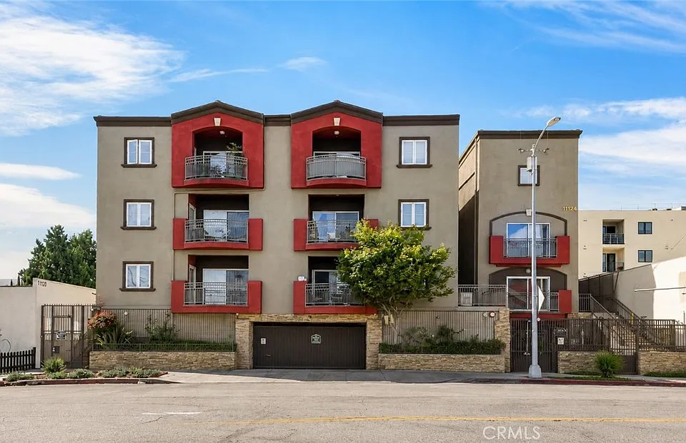 11124 Burbank Blvd #108