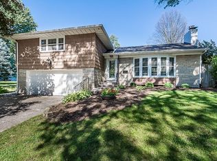 2133 Kraftmeyer Dr, Davenport, IA 52803