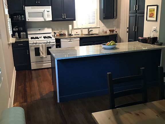Kitchen with island