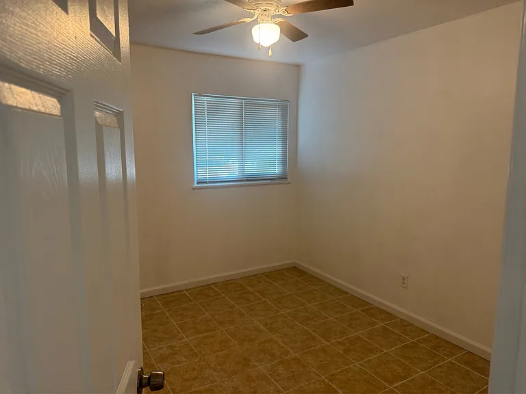 3213 Center St — Photo 9