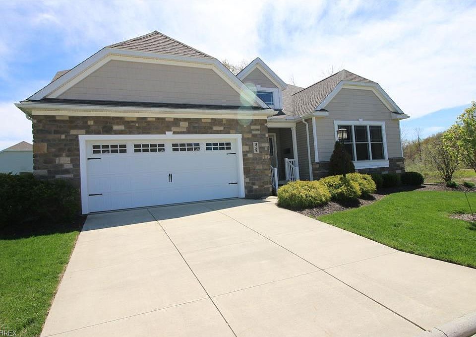 1st image of 3734 Pin Oak Dr