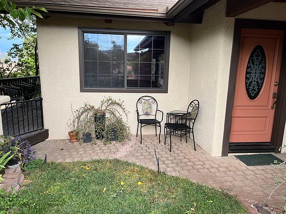 4th image of 522 W Whipple Dr