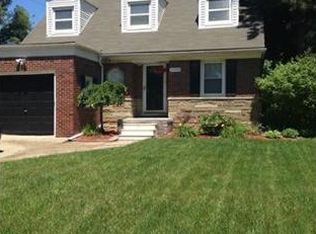 27934 California Dr NE, Lathrup Village, MI 48076