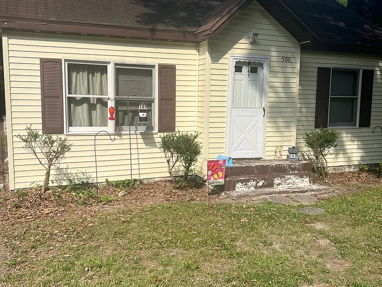 506 Clyde Ave — Photo 1