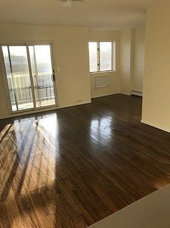 1st image of 1125 Ovington Ave APT 3Z