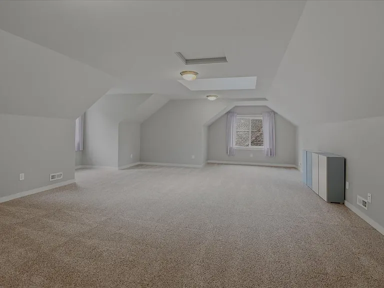 21384 NE 9th Pl — Photo 23