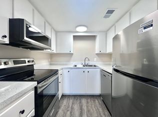 5701 21st Ave N #101, Saint Petersburg, FL 33710