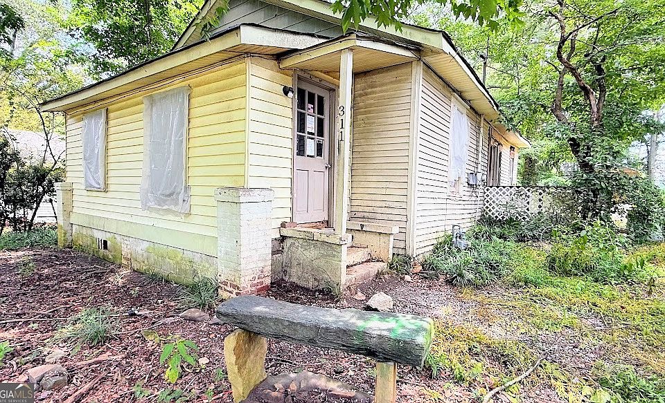 1st image of 311 Elm Cir