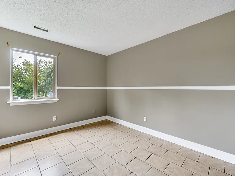 932 Fern Ridge Rd — Photo 23