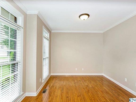 5th image of 159 Paul Revere Dr