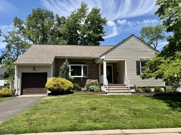 211 Cranford Ave, Cranford Twp., NJ 07016