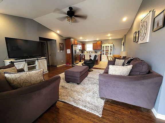 3rd image of 509 Allyson Dr