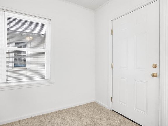 4th image of 1300 S Bedford Ave