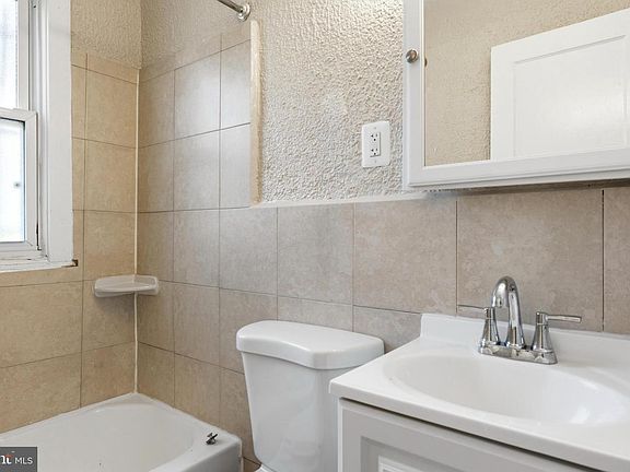 5th image of 3317 15th St SE