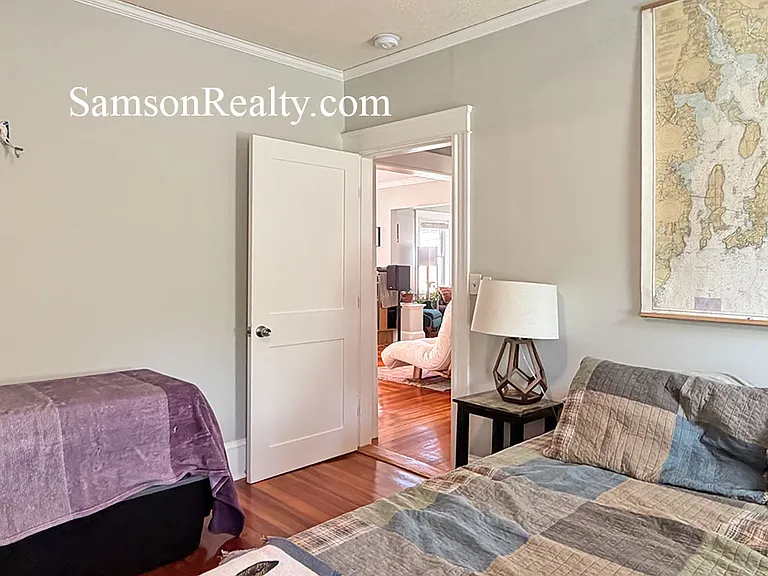 129 Abbott St #1 — Photo 15