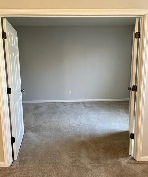 729 Wynyard Cir — Photo 12
