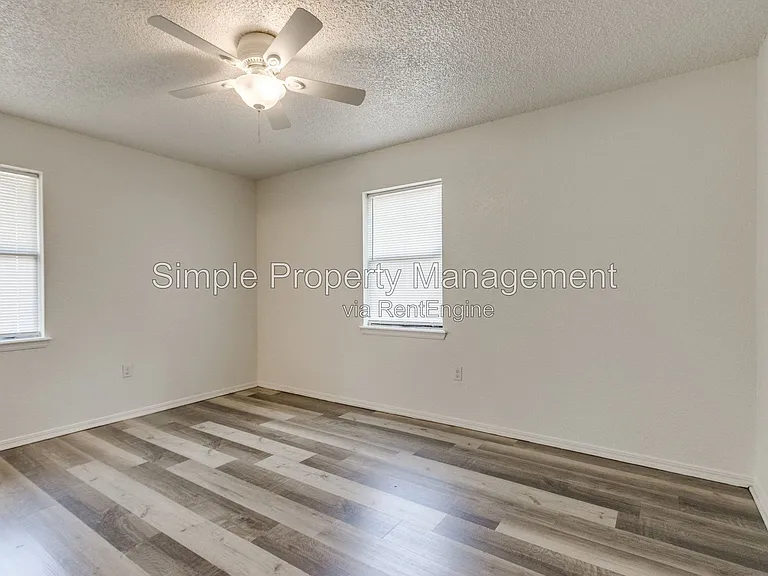 14222 NE 4th St — Photo 10