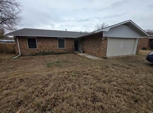 10 Hollyridge Ct, Jacksonville, AR 72076