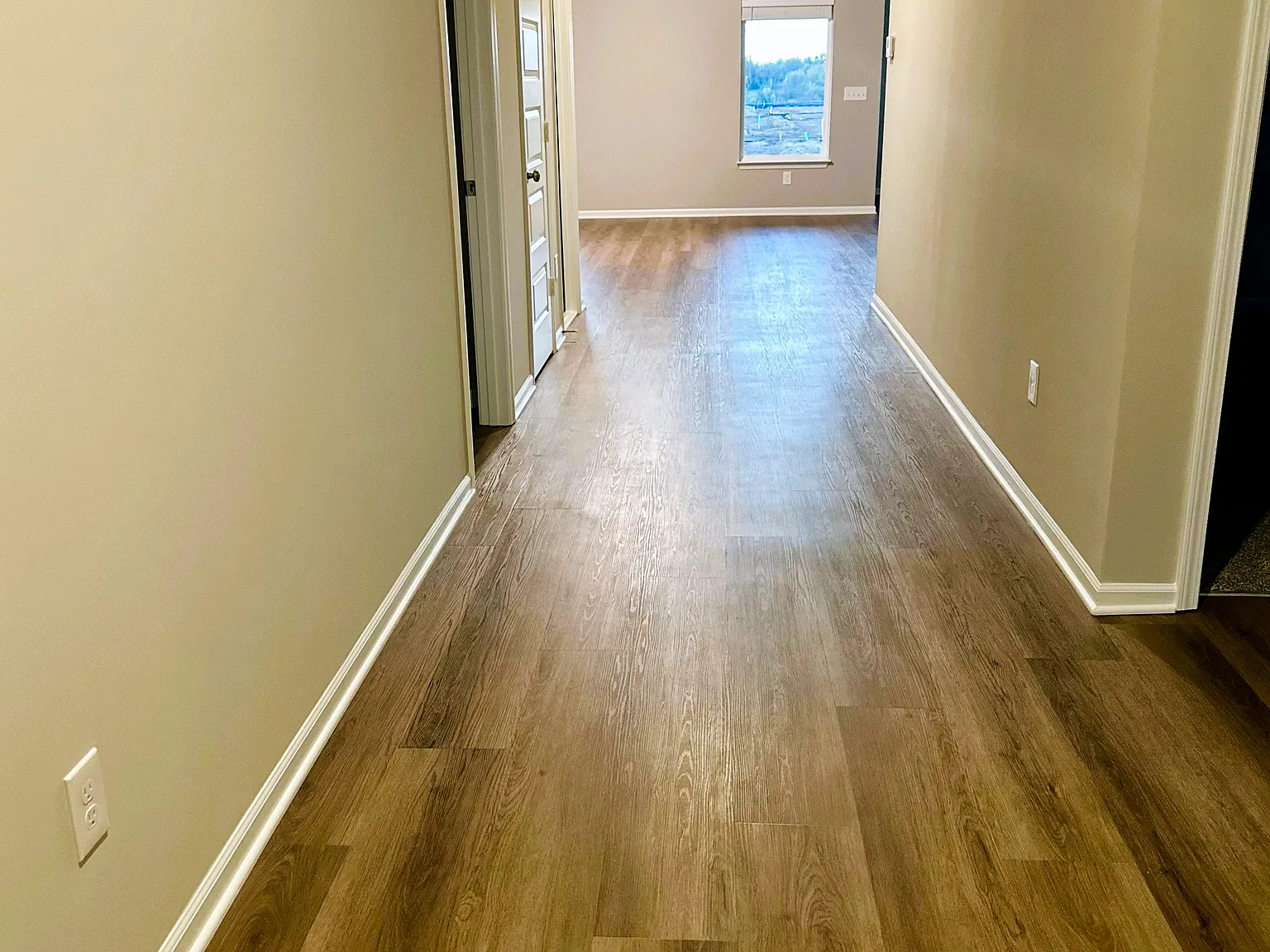 3 bed, 1703 sqft, $2,550 — Photo 3