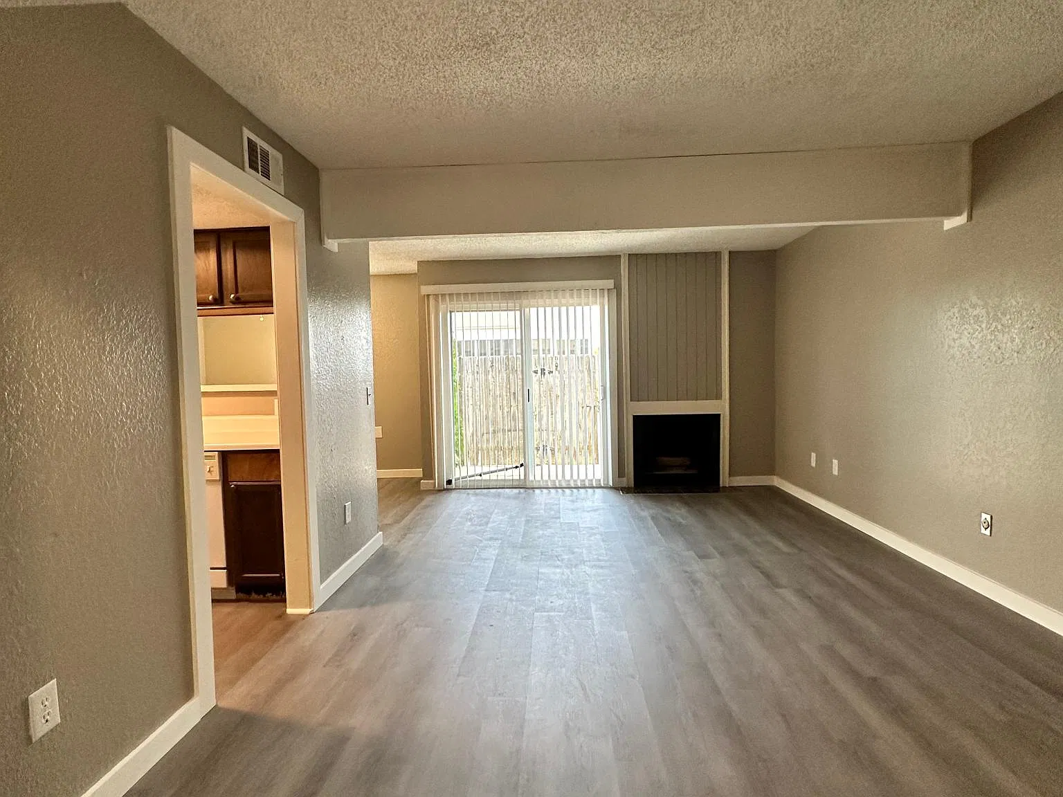5119 S Delaware Pl — Photo 1