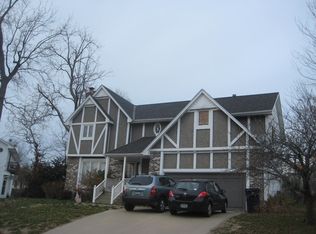 1317 SW Hidden Creek Ct, Blue Springs, MO 64015