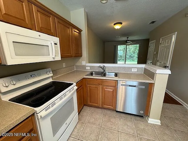 3469 Lone Tree Ln — Photo 7