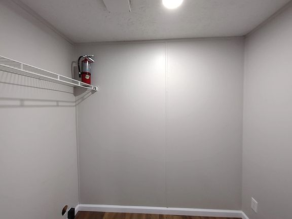 4th image of 14 Birch Crest Dr #14