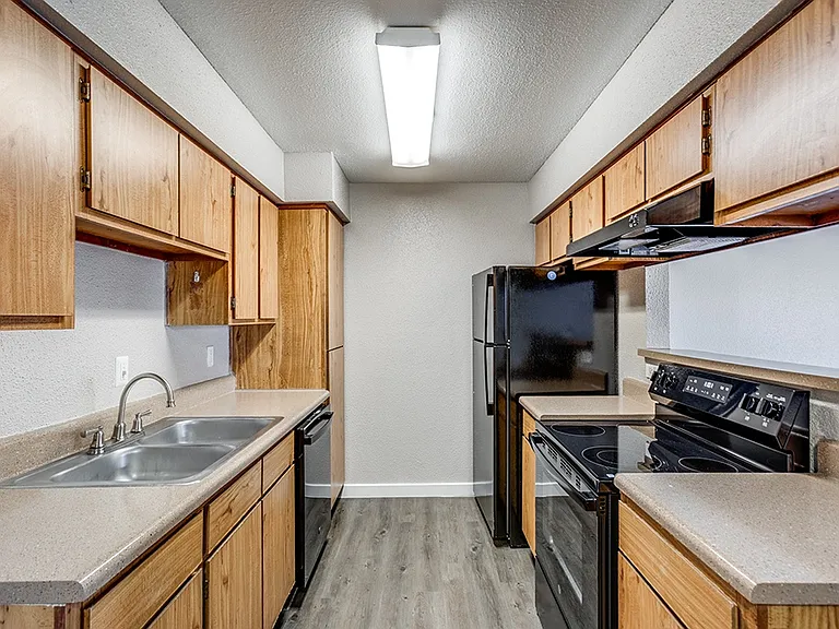 Mission James Place Apartments — Photo 8
