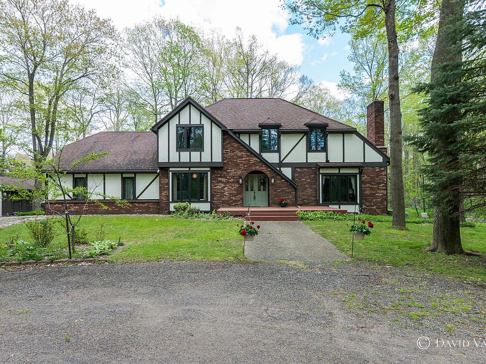 1st image of 2192 Trillium Ln NW