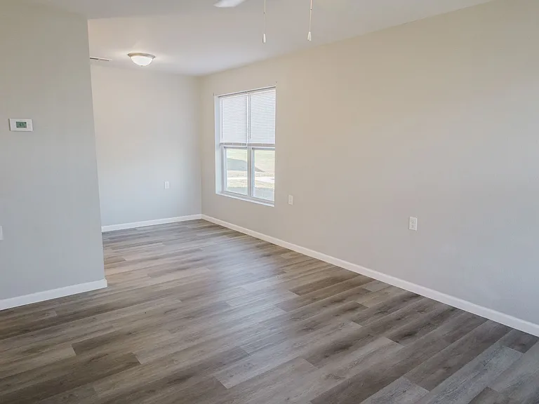1105 Jones Ave — Photo 12