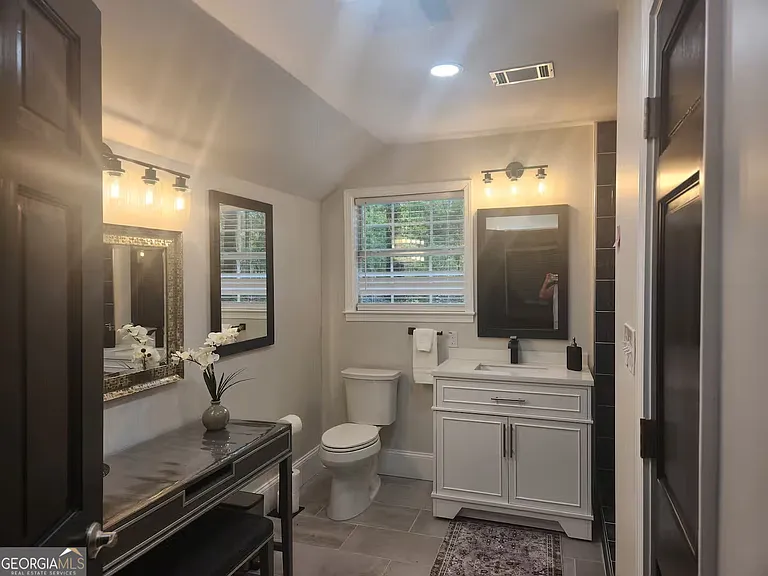6765 Virlyn B Smith Rd — Photo 22