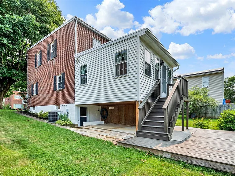 729 Skyline Dr — Photo 14