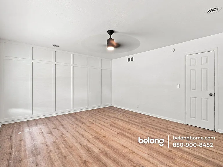 6011 Greenwood Ln — Photo 6