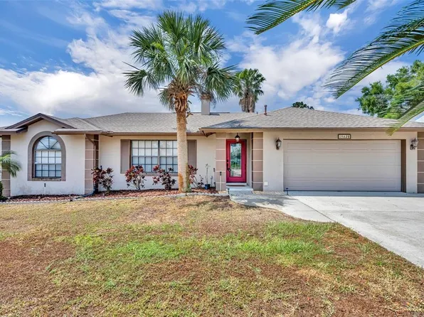 15628 Hidden Lake Cir, Clermont, FL 34711