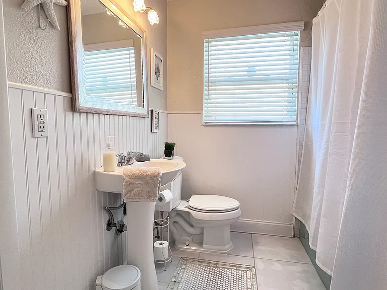 111 Bluff Ter — Photo 16