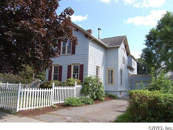 2nd image of 29 Madison St
