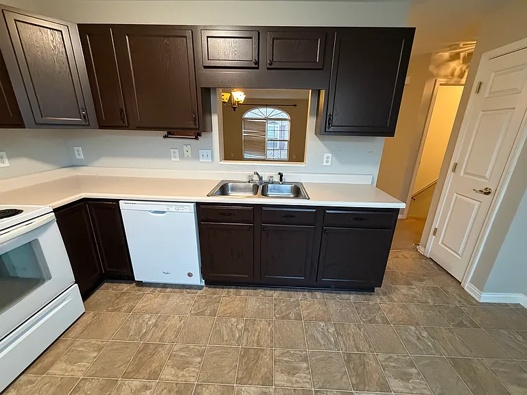 3057 Armory Dr — Photo 4