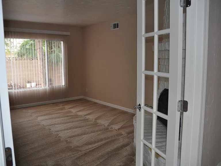 3911 S Pine St — Photo 2