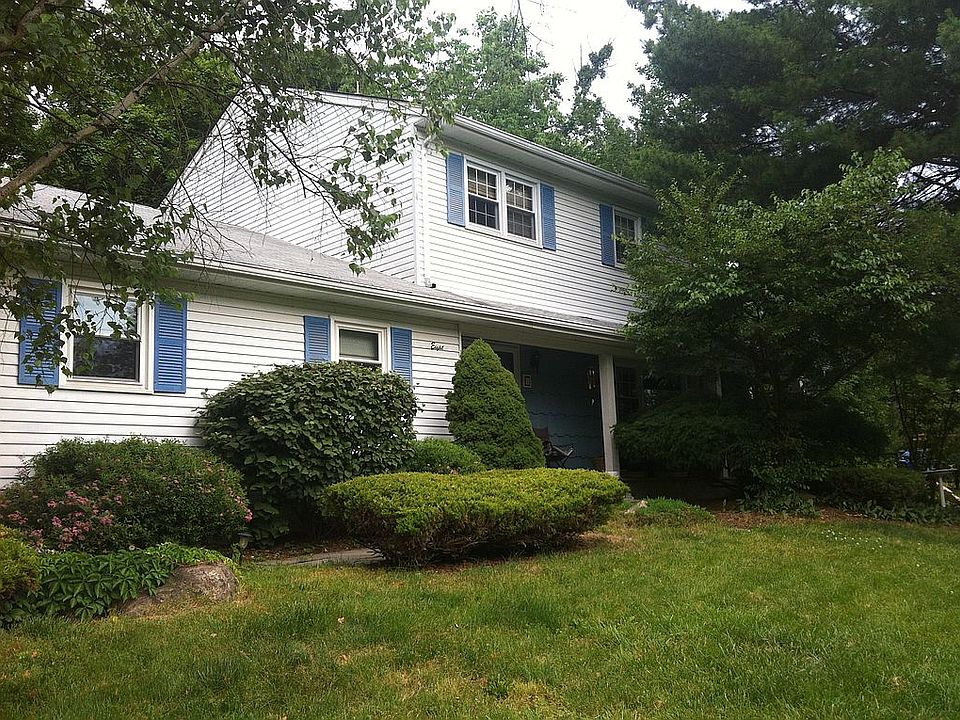 2nd image of 8 Karow Ct