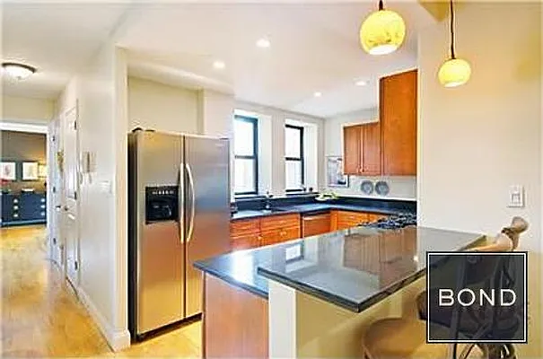 Sold by Bond New York | media 2