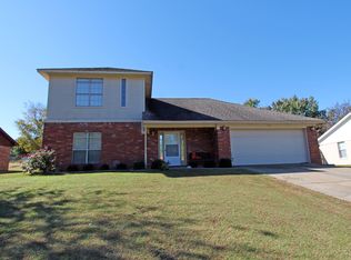517 Bear Track Dr, Van Buren, AR 72956