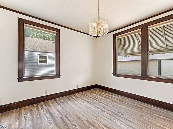 5th image of 1480 Huguelet St