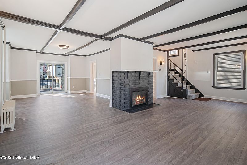5th image of 1172 Glenwood Boulevard