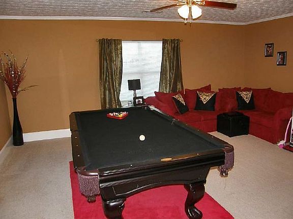 3rd image of 1015 Marina Ct
