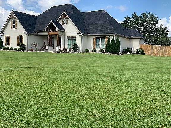 2nd image of 12184 Lakeview Manor Dr